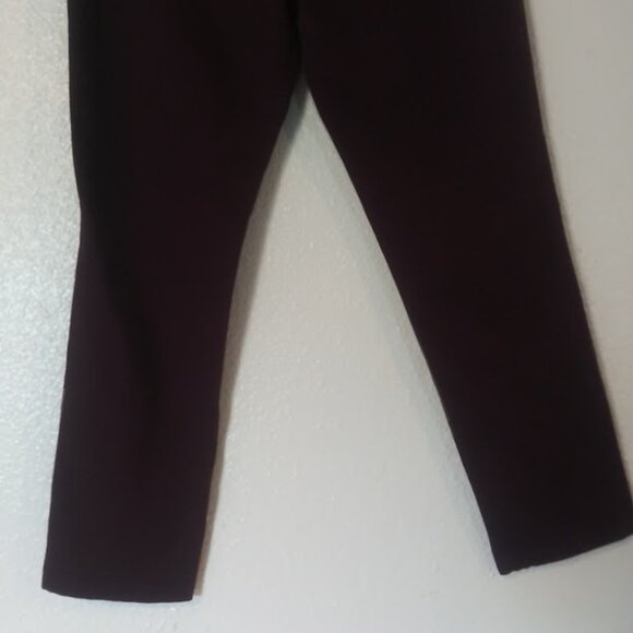 Westbound women's size 12 Short maroon or wine color pull up pants - Picture 5 of 13